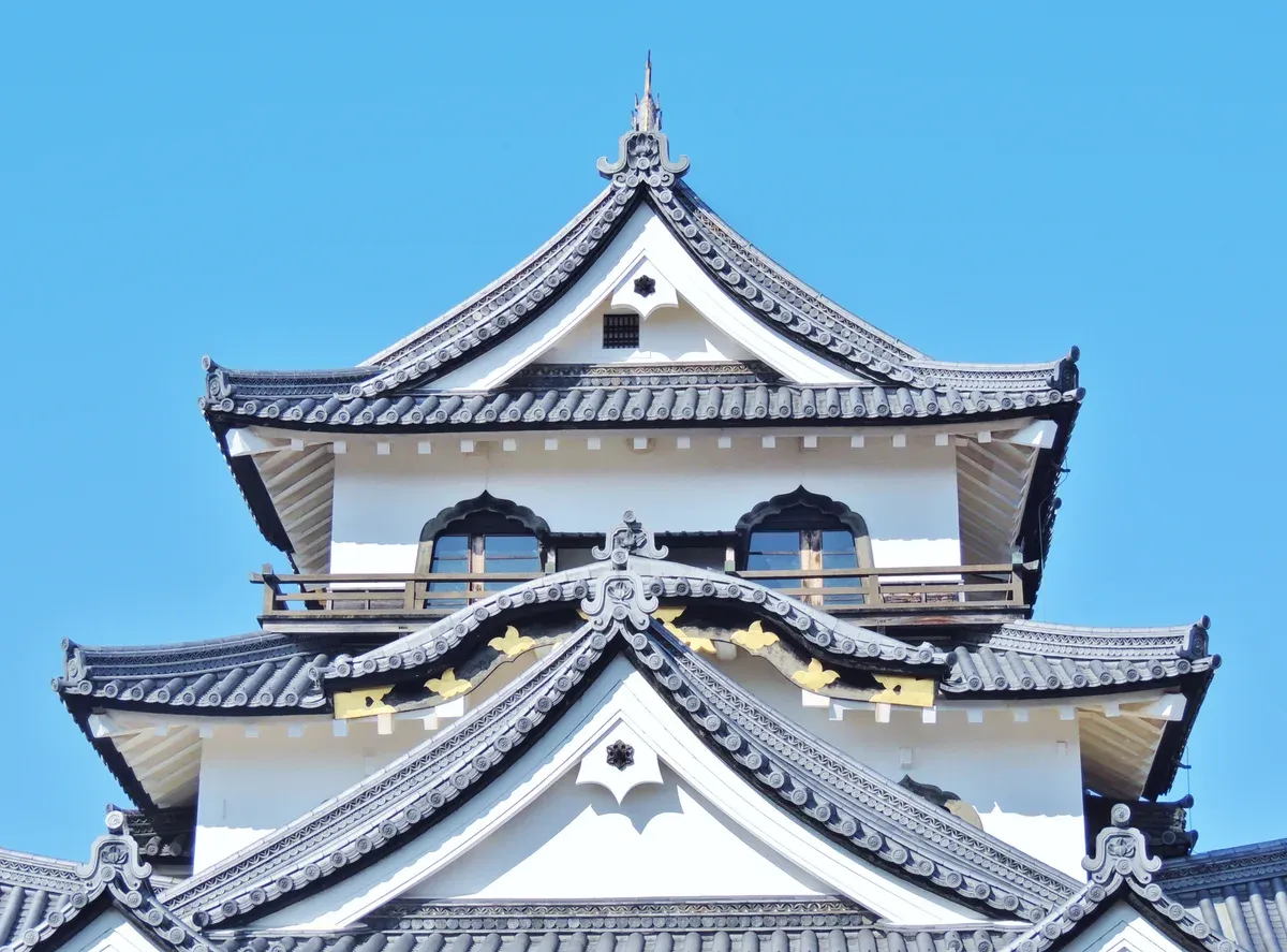 The keep of Hikone Castle on a day trip from Kyoto to Lake Biwa